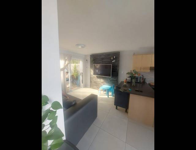 2 BEDROOM PROPERTY TO RENT IN MILNERTON CENTRAL